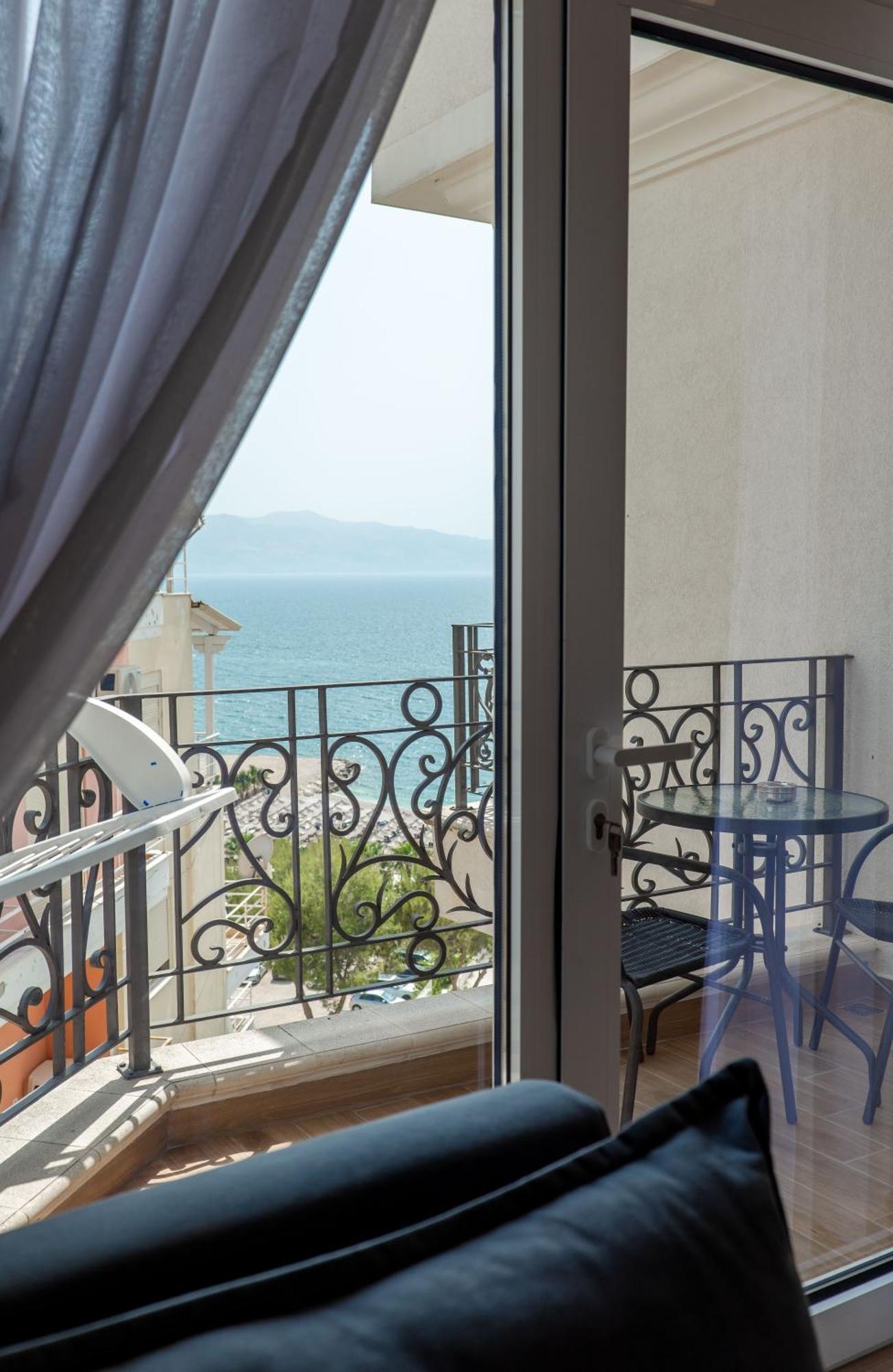 Ami Mar Hotel Sarandë Exteriér fotografie